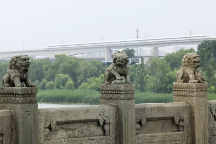 这是2025年7月4日拍摄的卢沟桥上的石狮子。新华社记者 张晨霖 摄