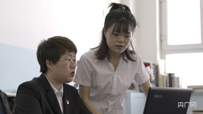 教师传帮带  （央广网发  克拉玛依市教育局供图）