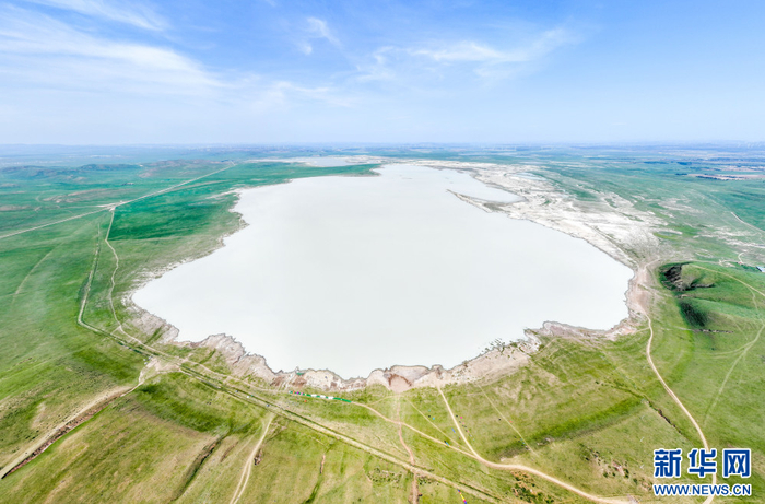  这是6月11日拍摄的白音查干湖景色（无人机照片）。新华社记者 连振 摄