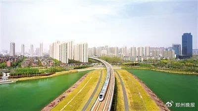 郑开城际铁路，列车抵达开封城