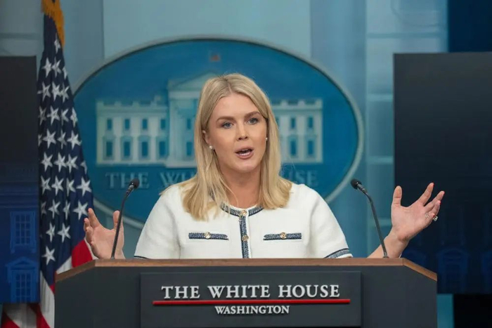 7月17日，在美国首都华盛顿白宫，白宫新闻秘书莱维特出席记者会