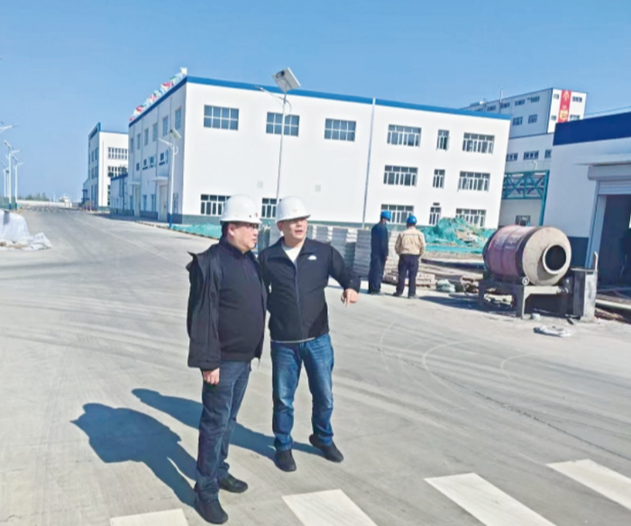 市数据和政务服务局勘查评审科工作人员到项目现场给予分段验收政策指导。