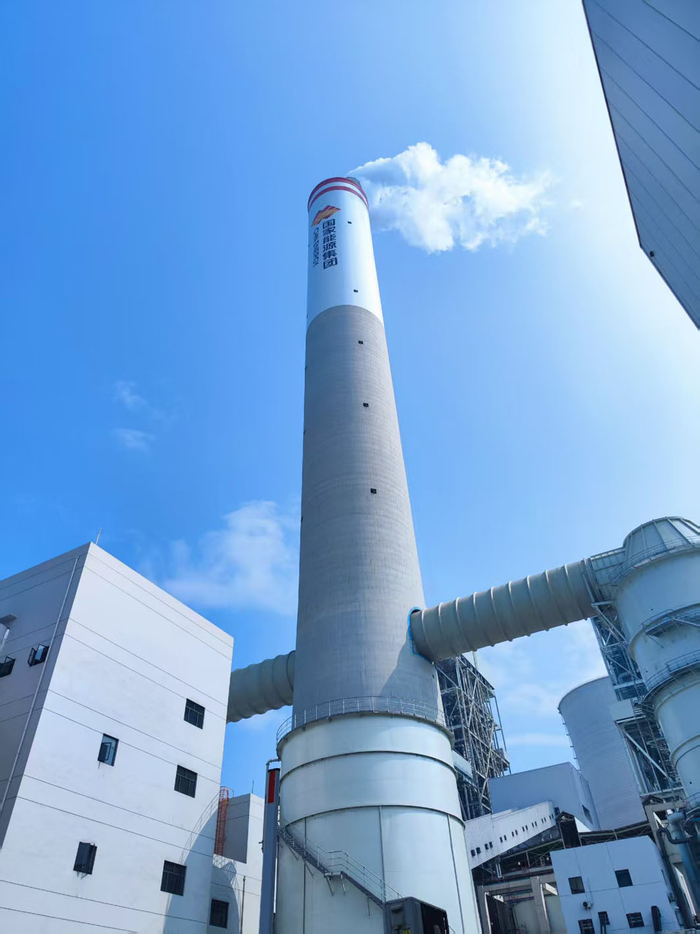 图为国能常州电厂二期项目3号机组。　记者　张纹　摄