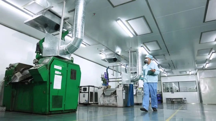 △广东羚光新材料股份有限公司生产车间。图源 高要发布