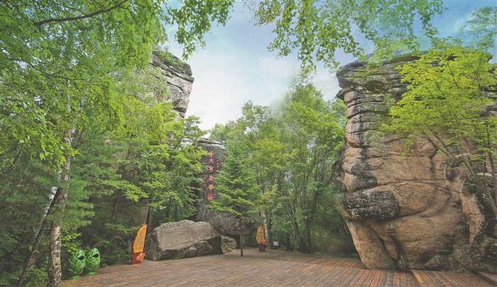     ②    图①②：风景如画的汤旺河林海奇石景区。伊吉萱摄