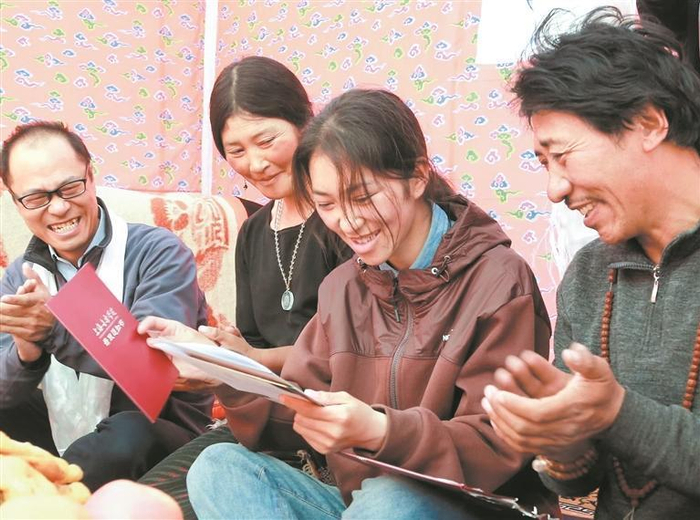 教育援青圆高原学子音乐梦。省委组织部援青办供图