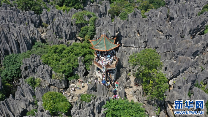 航拍石林风景区（7月18日摄）。新华网 赵普凡 摄