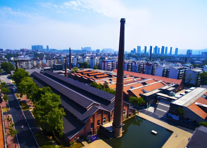 图为景德镇陶溪川文创街区。