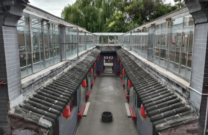 图为东湖醋园。