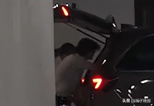 此前，两人已被多次拍到深夜同行，包括牵手逛商场、凌晨共同返回欧阳娜娜住所，安雨进入楼栋后未再离开。