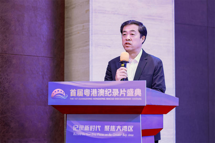 　　▲中国视协分党组书记、驻会副主席闫少非