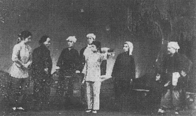     1952年，《柳树井》演出剧照 资料图片