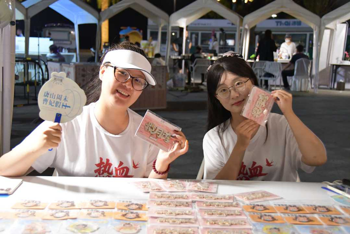 曹妃甸揽月湾景区特色文创展示。欧阳赫镁摄