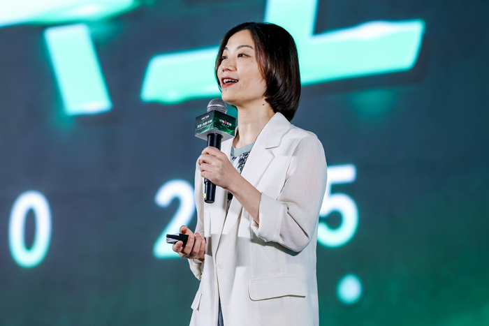 叮咚买菜副总裁张奕。受访者供图