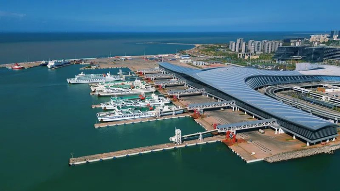 海口新海滚装码头客运综合枢纽站。图/