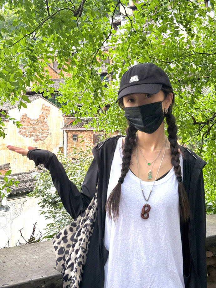 图片来自 @杨幂