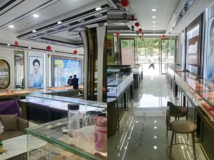 洪灾前店里摆放的首饰（受访者供图）