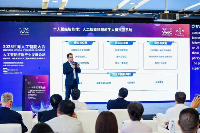 （联想集团副总裁、联想中国技术管理委员会执行主席阿木，图片来源：企业供图）
