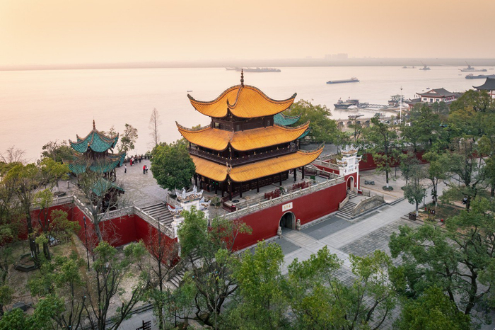 岳阳市岳阳楼景区 图源：图虫创意