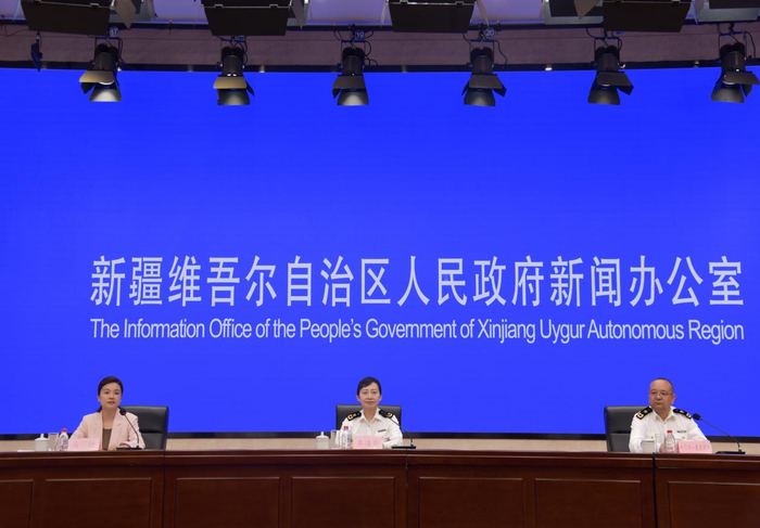 新疆维吾尔自治区人民政府新闻办公室举行新闻发布会。韩淅卓摄