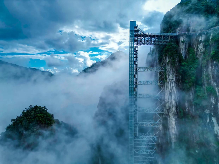 莽山五指峰电梯全景。景区供图