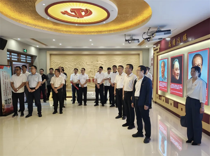 酒泉市政府办公室开展廉政教育活动。