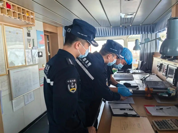 上海海警现场勘查取证。本文图片均为上海海警局 供图