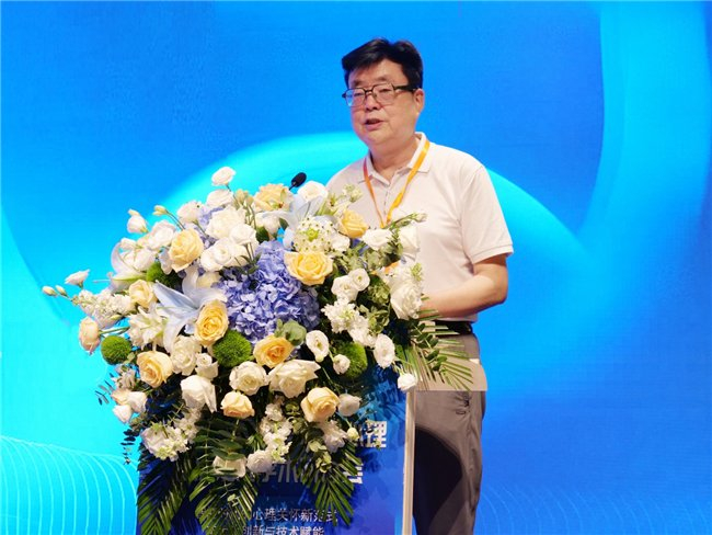 △中国行为法学会医疗健康法治研究专业委员会会长、《人民法治》杂志社社长兼总编辑梁相斌