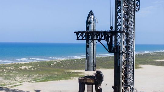 当地时间28日，SpaceX发布新型“星舰”图。图源：SpaceX社交媒体官方账号