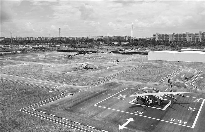 峰飞航空电动垂直起降(eVTOL)航空器飞行测试基地。 新华社发
