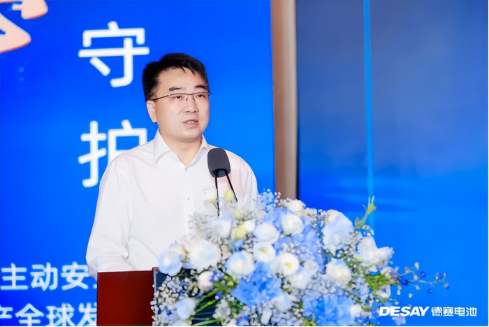 　　图：德赛电池董事长兼总裁程月帆