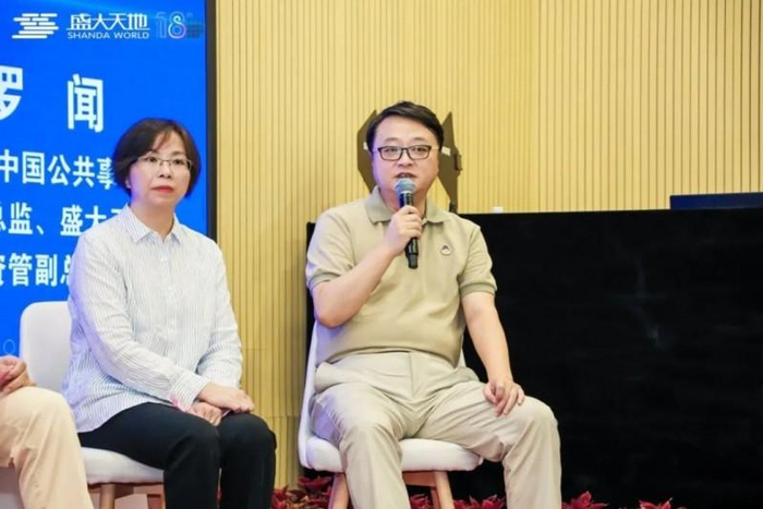 罗闻 盛大中国公共事务高级总监、盛大天地副总裁