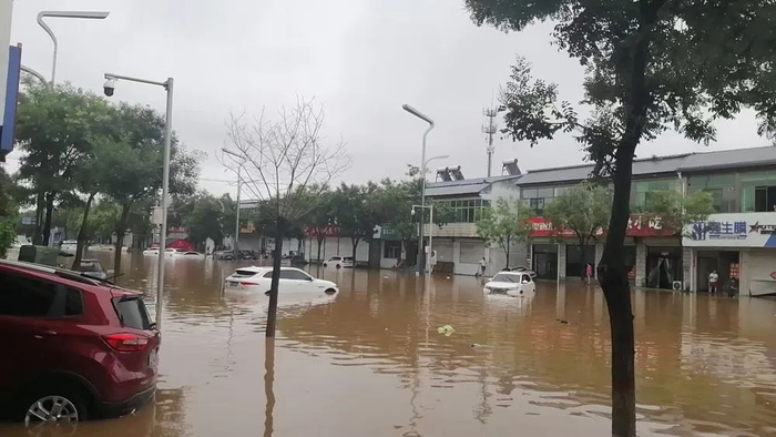 7月24日9时至25日8时，河北省保定市易县县城部分路段积水严重