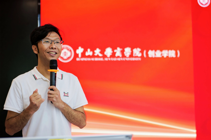 图：金斧子创始人兼CEO张开兴