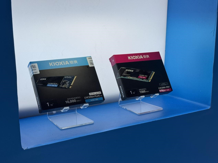 （铠侠展出的固态硬盘产品）