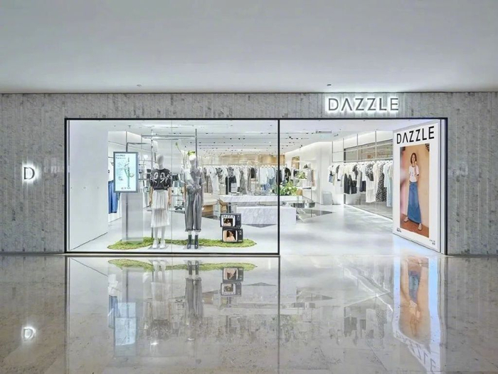 图源：微博@DAZZLE-Fashion