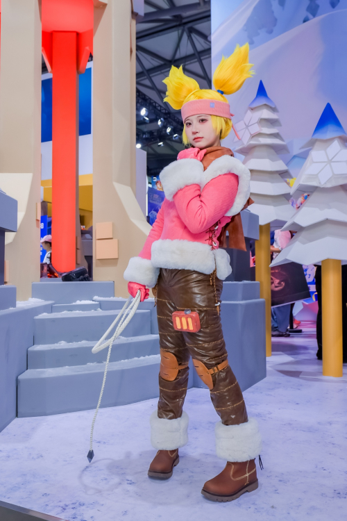 图4 ? 高还原的娜塔莉亚Cosplay