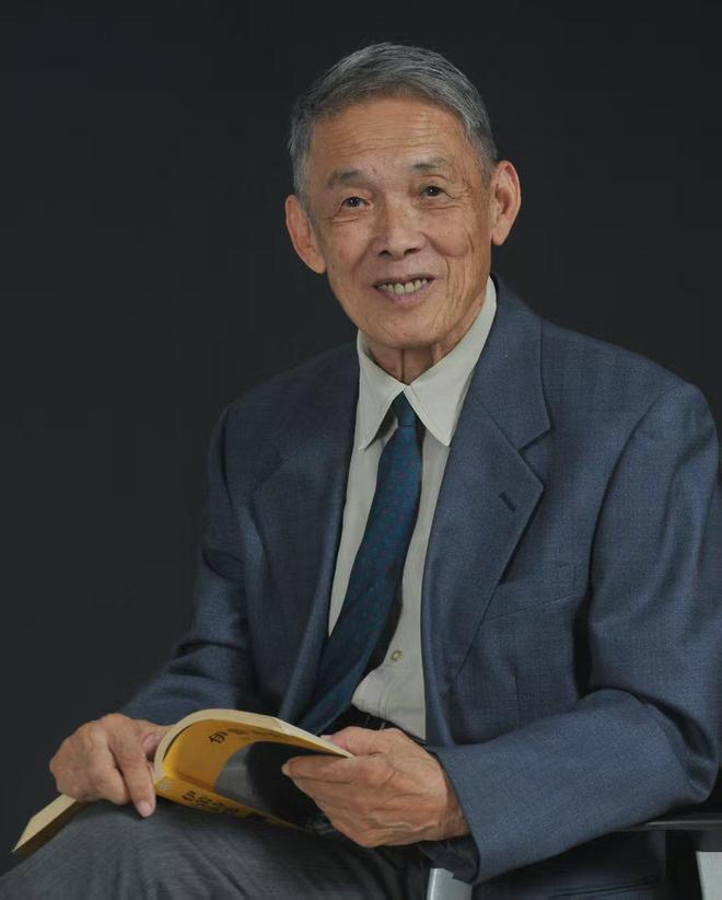 　　周恒生前照片。（天津大学供图）