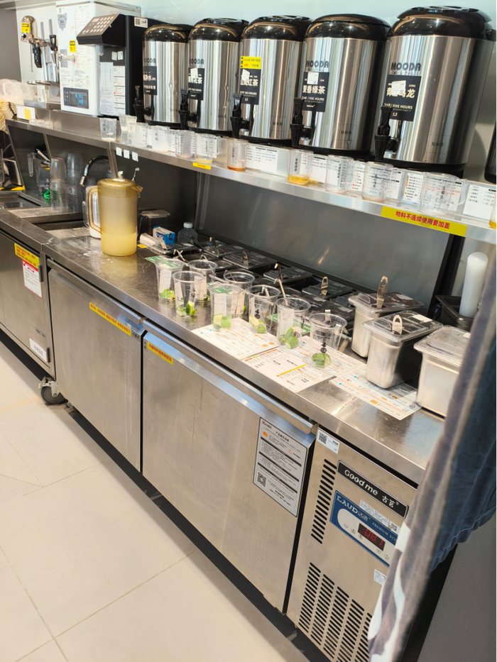 食用冰用完了，柠檬水制作暂停/受访者供图