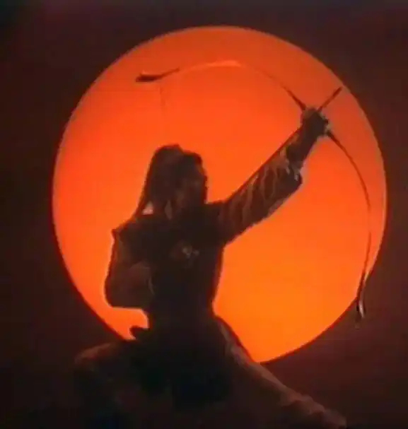 （图：《射雕英雄传》郭靖红日弯弓搭箭名场面）