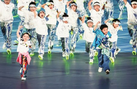 成都世运会开幕式彩排上的孩子们。成都世运会执委会供图