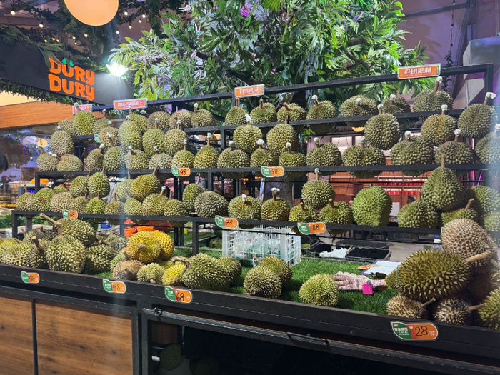 吉隆坡的榴莲超市。谭海燕/摄