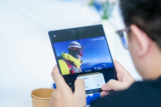 三星Galaxy Watch8系列：舒适佩戴 健康激励