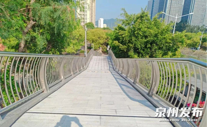 泉州城东中学人行天桥