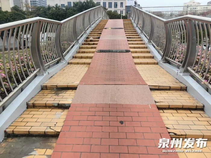 泉州市农业学校人行天桥改造前