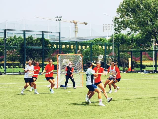 中国女子棍网球队在上海体育大学集训 徐一白 摄