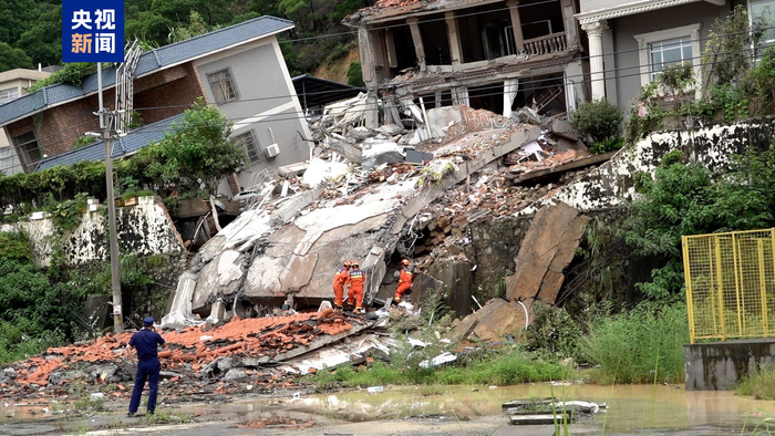 广州白云发生山体滑坡致房屋垮塌多人被困 已救出7人