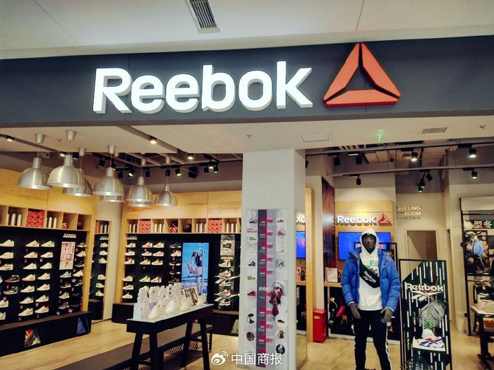 锐步曾与耐克和阿迪达斯并肩，堪称运动界的“顶流”。图为上海一家锐步门店。（图片由CNSPHOTO提供）