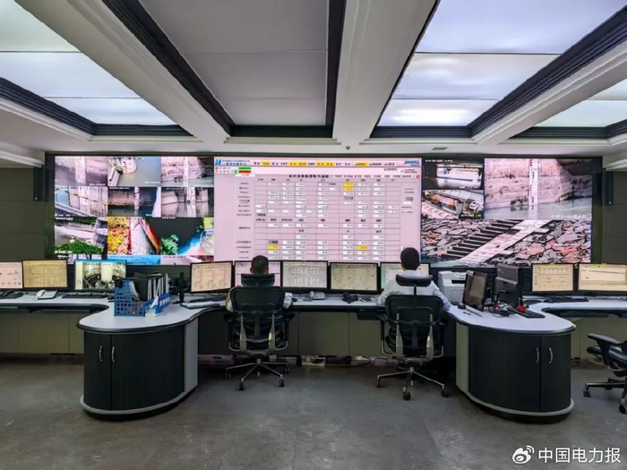 ▲华能宝兴河梯级调度控制中心。曾彦杰 摄