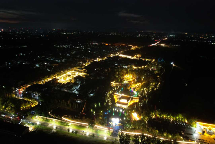 陈家沟夜景。黄福兴摄